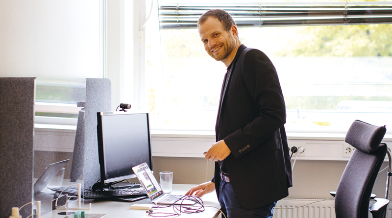 Henrik Børsting Jacobsen på sitt kontor